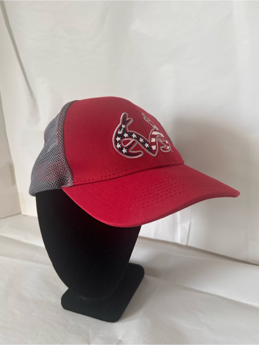Realtree Grey and Red Mesh Snapback Cap